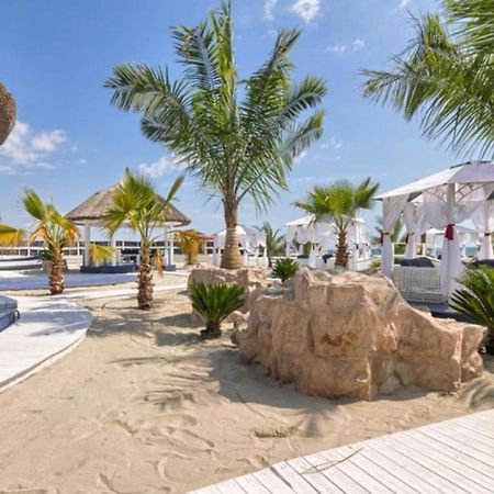 Velier Holiday Apartments Mamaia Exterior foto